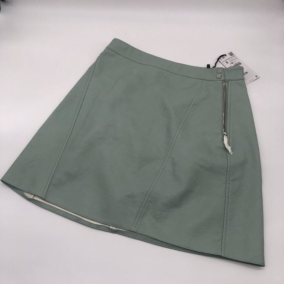 NWT~~~Zara Basics PU Leather Skirt ~~~ - Picture 1 of 3
